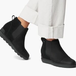 Sorel | Evie II Waterproof Chelsea Bootie (Black)
